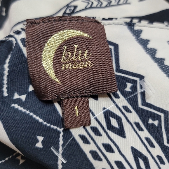 Blu Moon Ivory Black Ruffle Sleeveless Aztec Print Blouse Size 1 - Picture 4 of 11